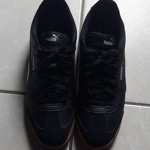 Puma sneakers - Picture 1 of 4